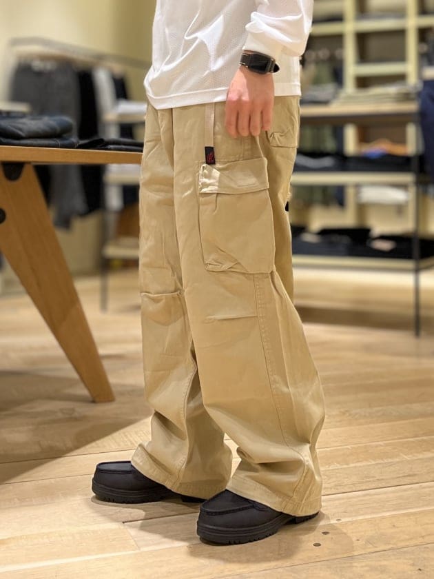 ワイドなカーゴパンツ【GRAMICCI × BEAMS】サイズ比較！！｜ビームス