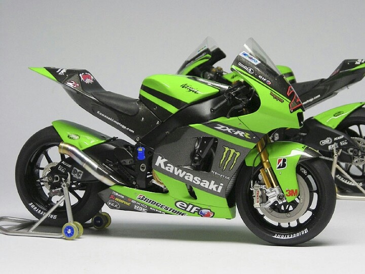 punk緑 カワサキから「Ninja ZX-10R シリーズ」登場 | 株式会社カワサキ