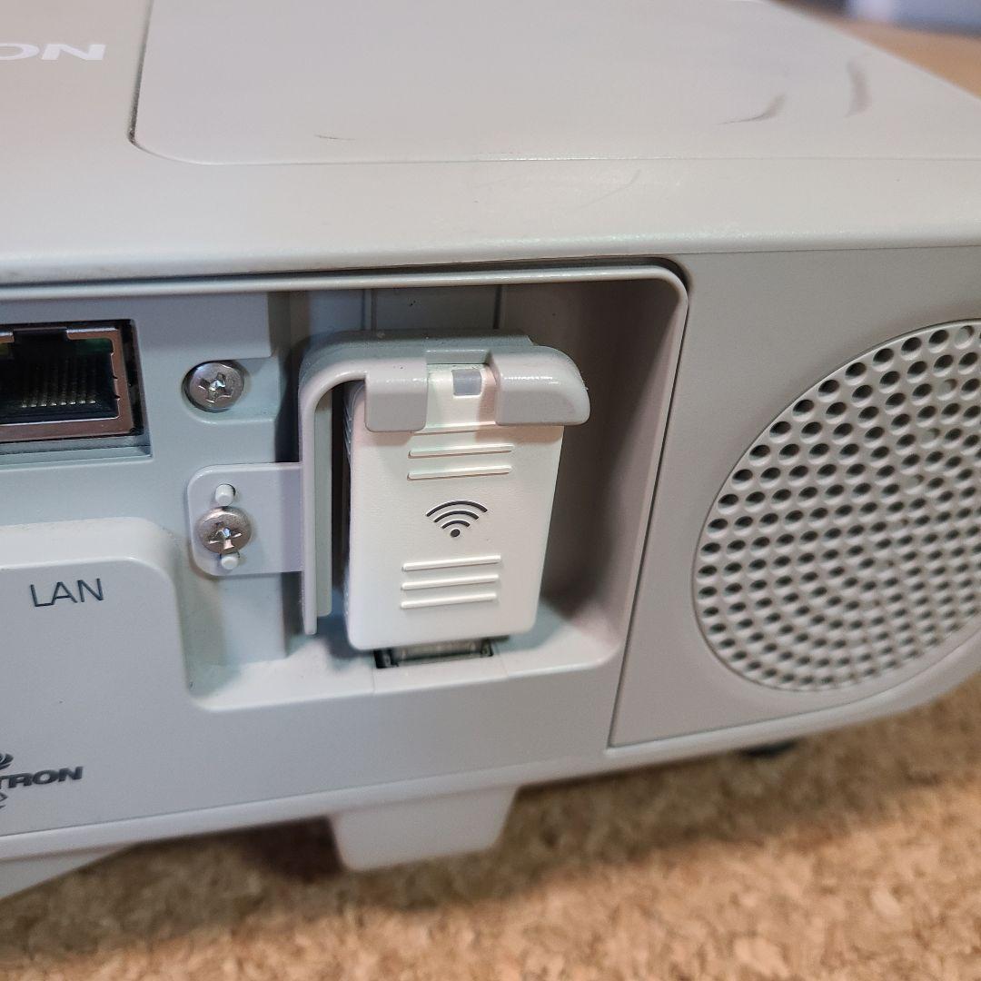 短焦点プロジェクターEPSON EB-435W Wi-Fi ELPAP10 - メルカリ