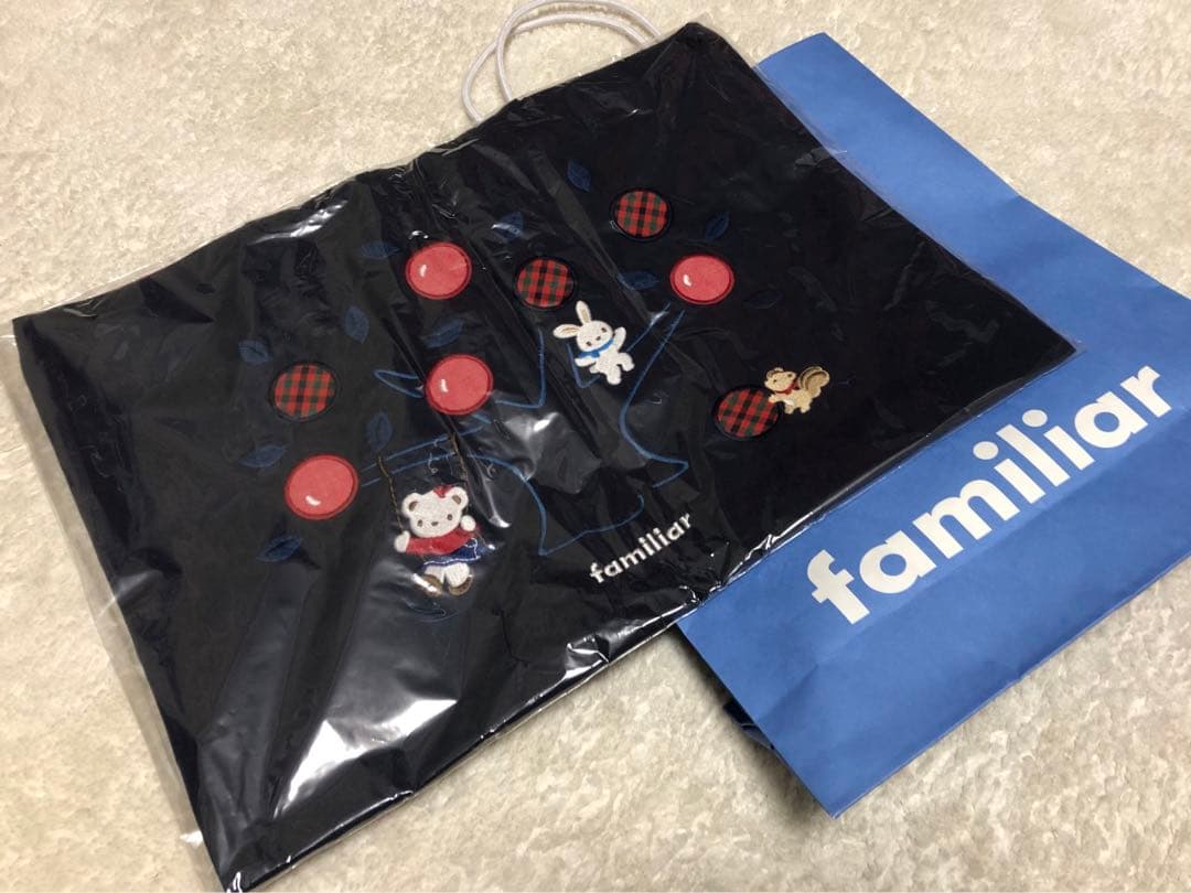 familiar キャラクター刺繍 ハンドバッグ　りんご　新品未使用品 新品 ファミリア デニムバッグ ブルー ネイビー 手刺繍 りんご 犬
