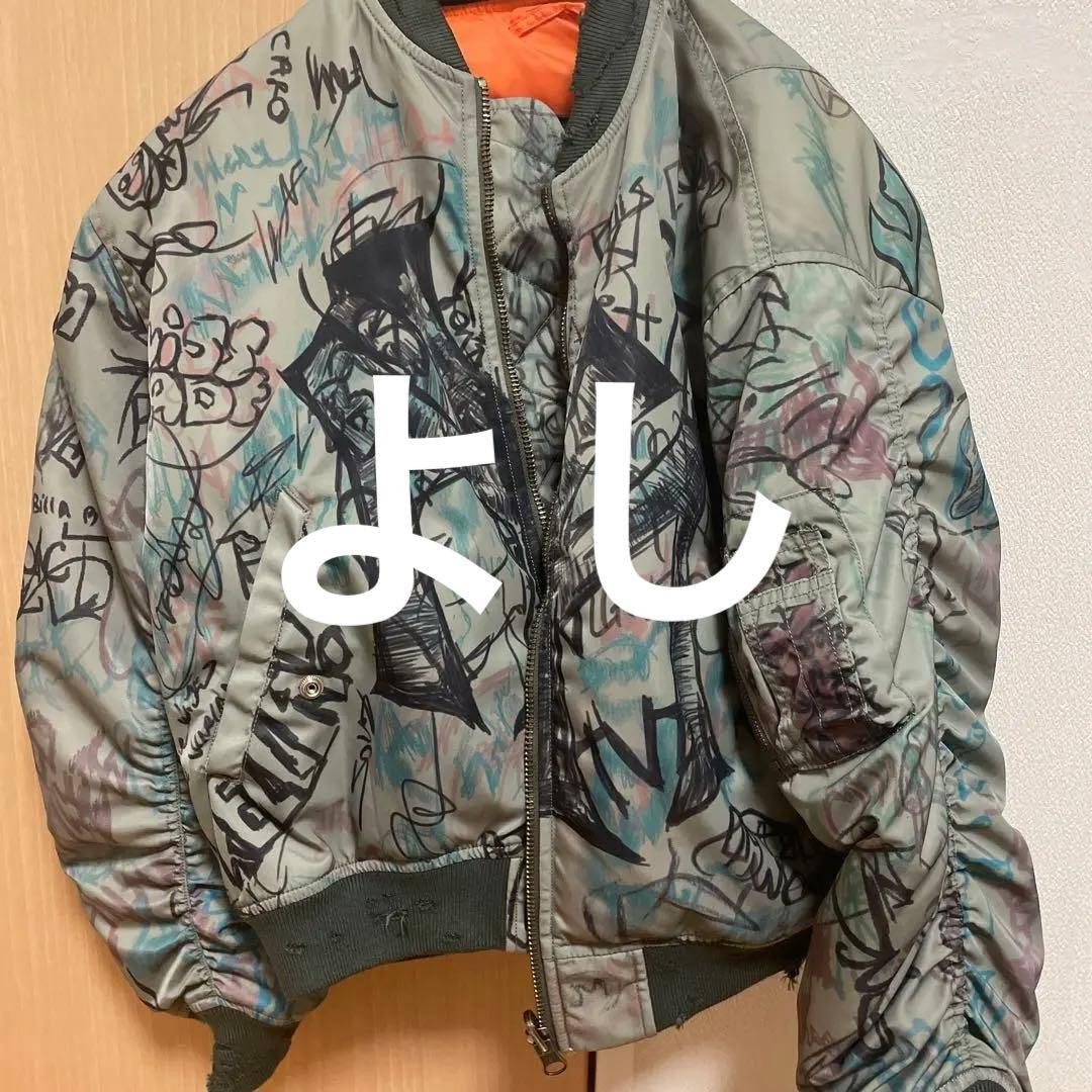 mowalola graffiti bomber jacket - メルカリ