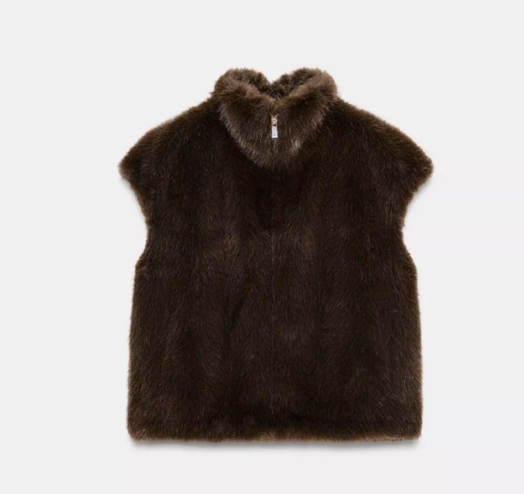ザラ　新作　新品未使用ダークブラウン ファーベスト ハイネック　ファージャケット ザラ 新作 新品未使用ダークブラウン ファーベスト ハイネック ファー
