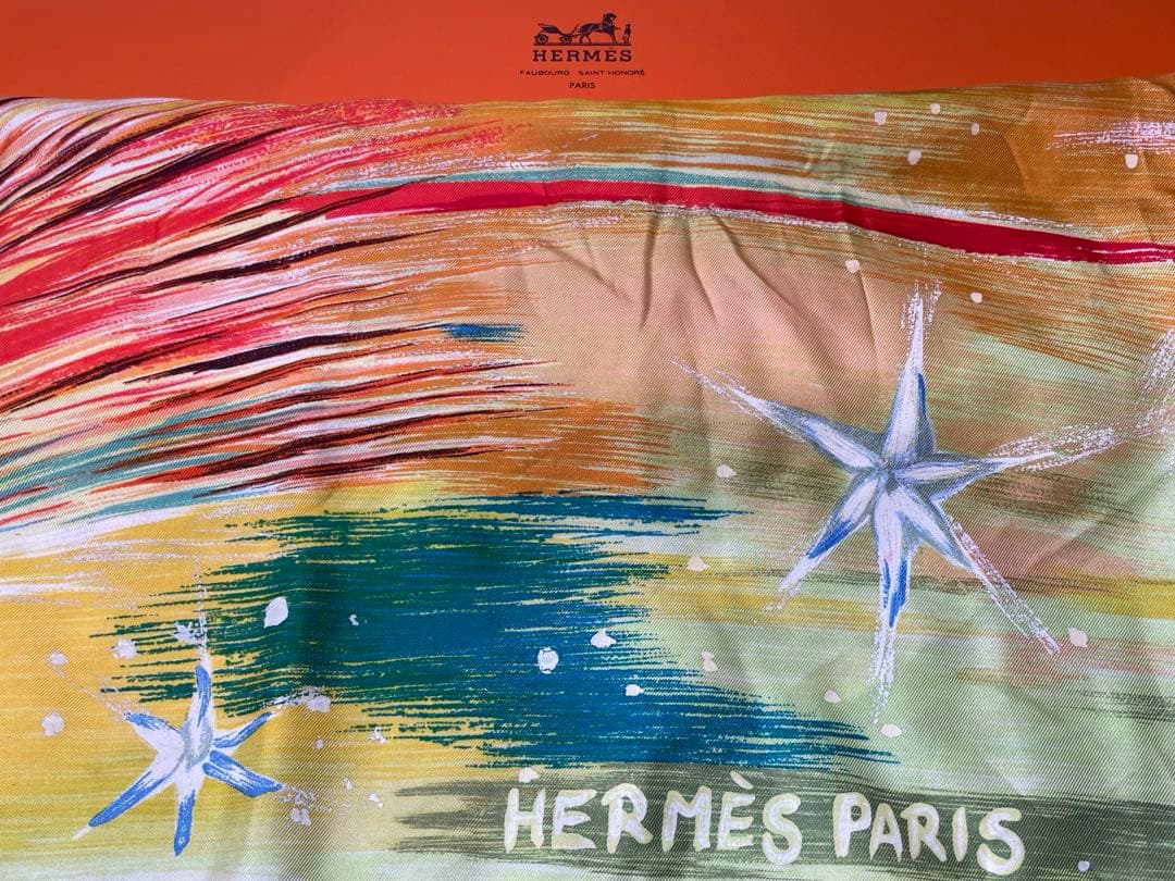 【美品】エルメス　カレ90スカーフFEUX DU CIEL 天の火　シルク エルメス HERMES/スカーフ カレ90 天の火 FEUX DU CIEL 炎 星 オレンジ